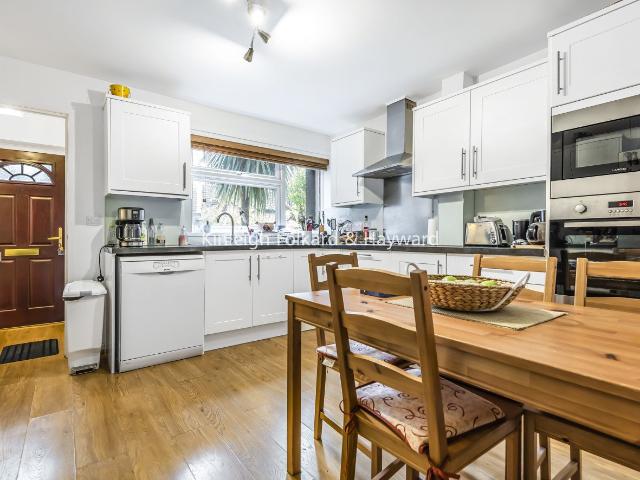 House for rent in Southfields, Greater London