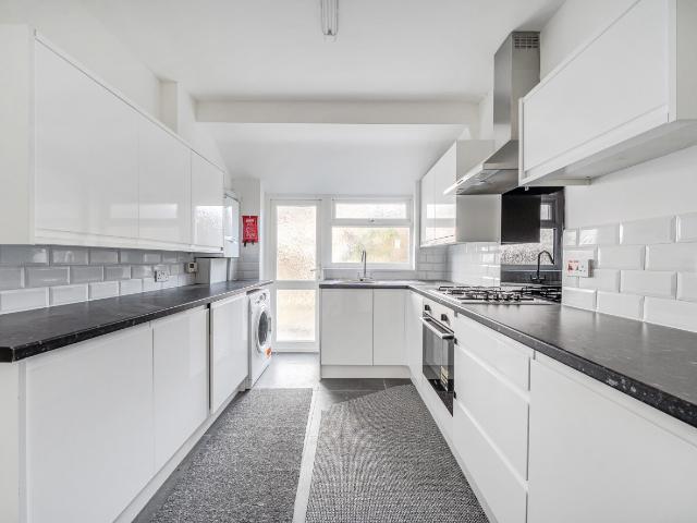 House for rent in London Borough of Merton, Mitcham