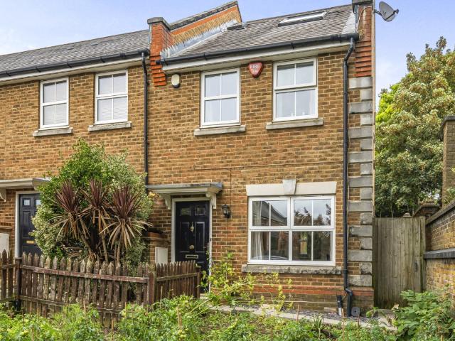 House for rent in Well Hall, Greater London
