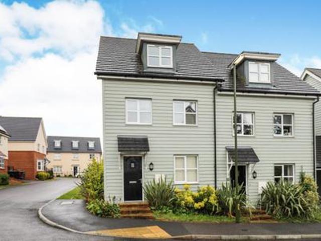 House for rent in World's End, Mid Sussex