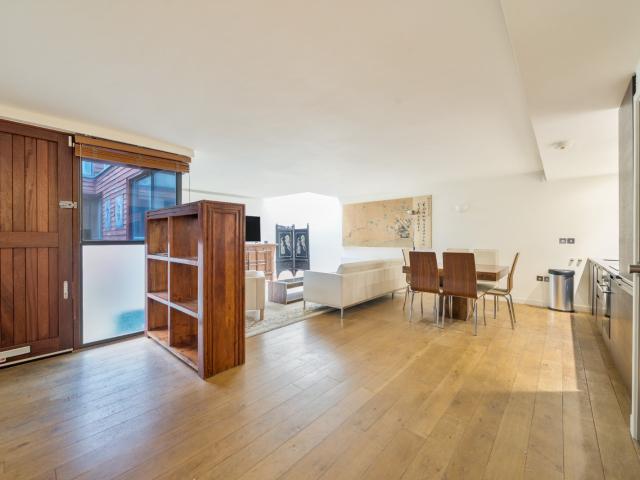 House for rent in Chalk Farm, Greater London