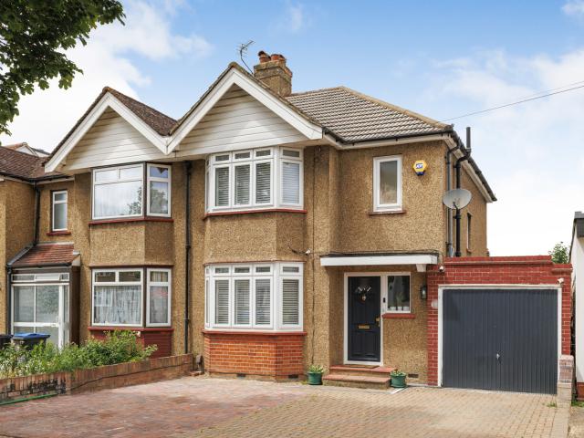 House for rent in Berrylands, Greater London