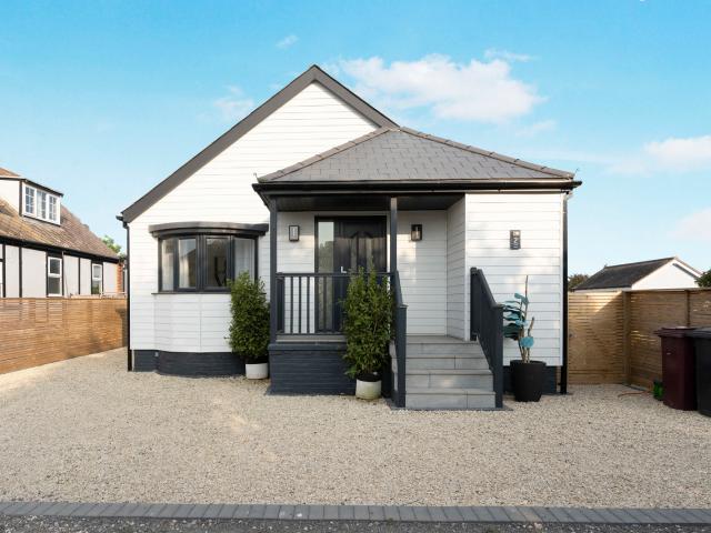House for rent in Littlecote, West Sussex