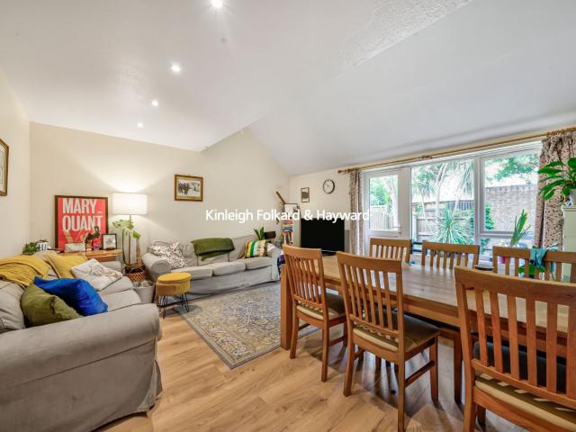 House for rent in Barnsbury, Greater London