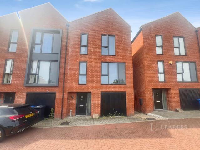 House for rent in Littleover, East Midlands