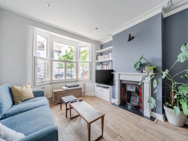 House for rent in Summerstown, Greater London