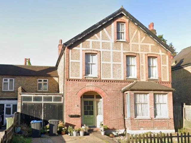 House for rent in Royal Borough of Kingston upon Thames, Greater London