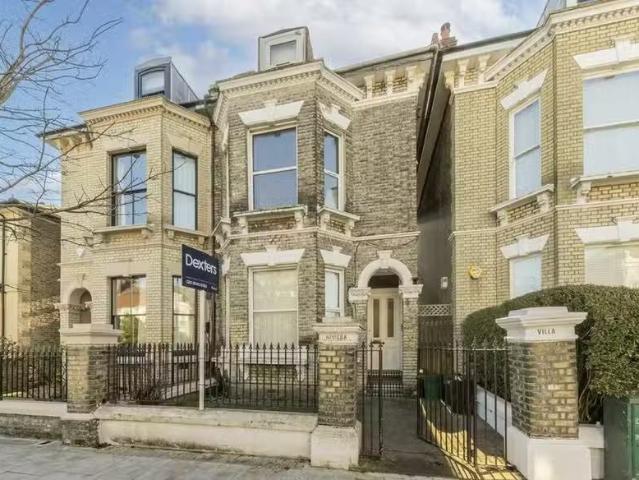 House for rent in Tooting Graveney, Balham
