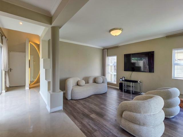 House for rent in Bloubergrant, City of Cape Town