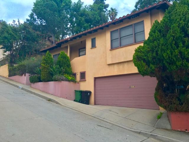 Room for rent in Canoga Park, California