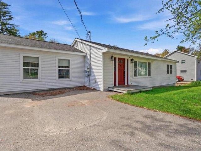 House for sale in Topsham, Maine