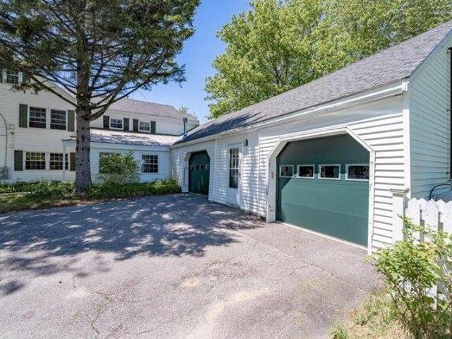 House for sale in Topsham, Maine