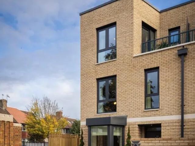 House for sale in Strawberry Hill, Greater London