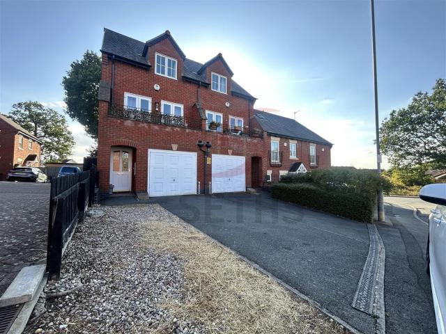 House for rent in Glenfields, Pinfold