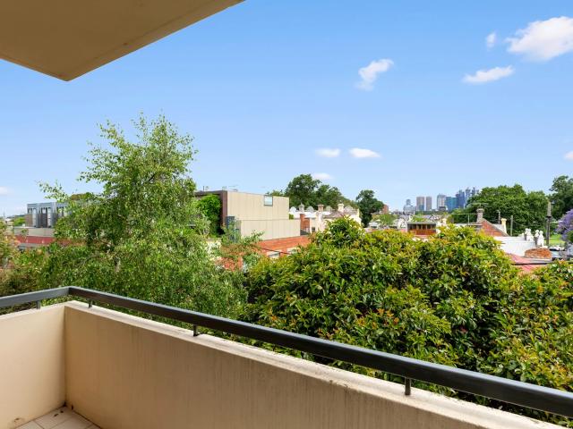 House for rent in Carlton North