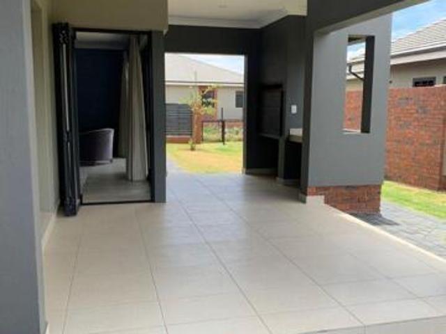 House for rent in Waterkloof, Gauteng