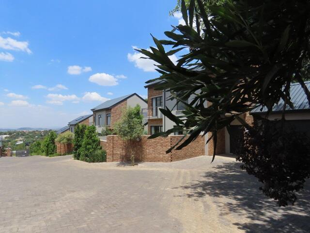 House for rent in Waterkloof, Gauteng