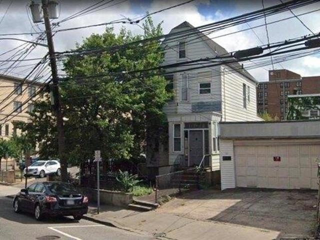 House for sale in Hudson, New Jersey