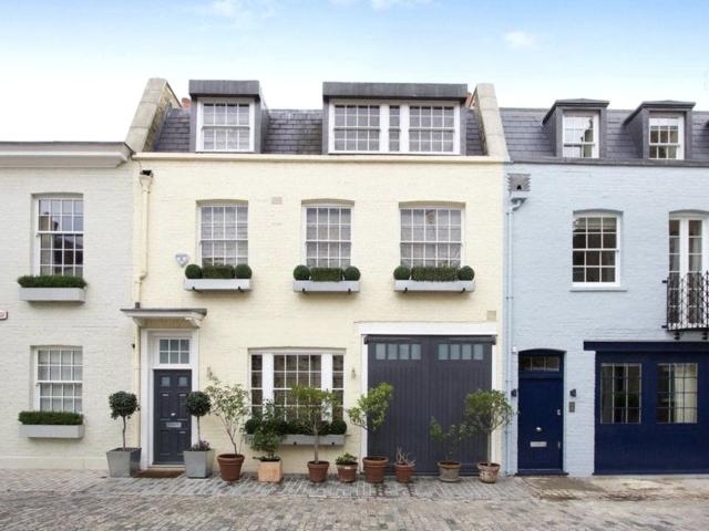House for rent in Belgravia, Greater London