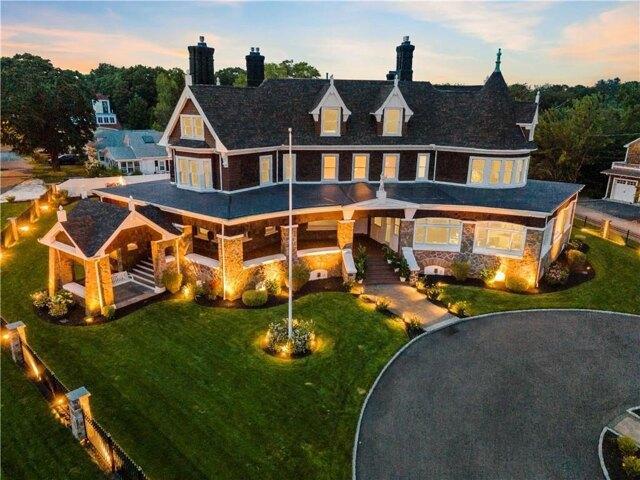 House for sale in Barrington, Rhode Island
