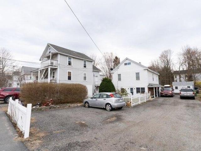 House for sale in Brookfield Common Historic District, Brookfield