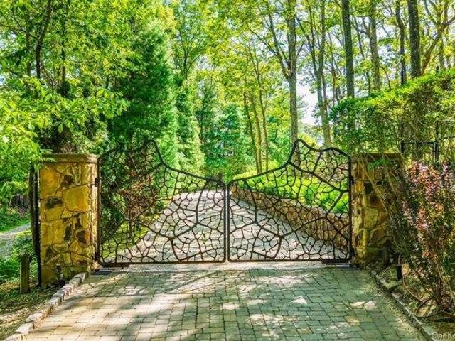 House for sale in Argyle, New York