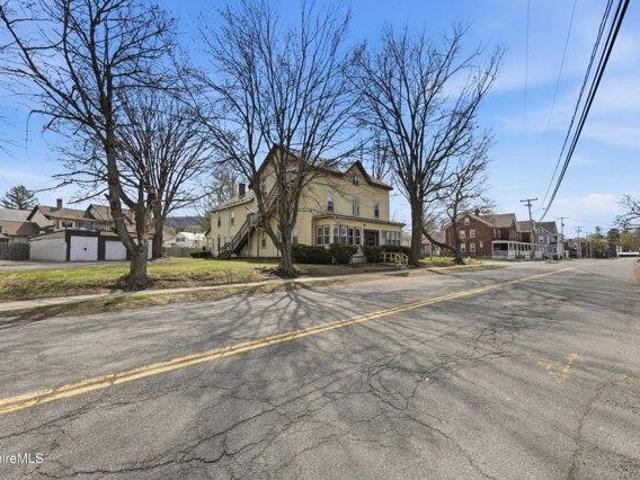House for sale in Easthampton, Massachusetts