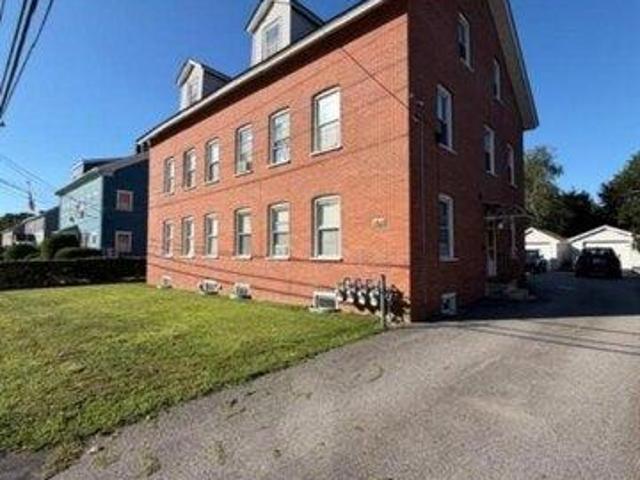 House for sale in Lincoln, Rhode Island