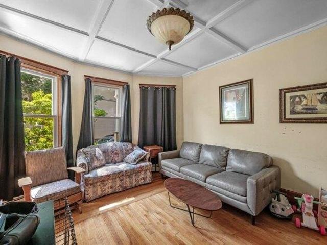 House for sale in East Lynn, Lynn