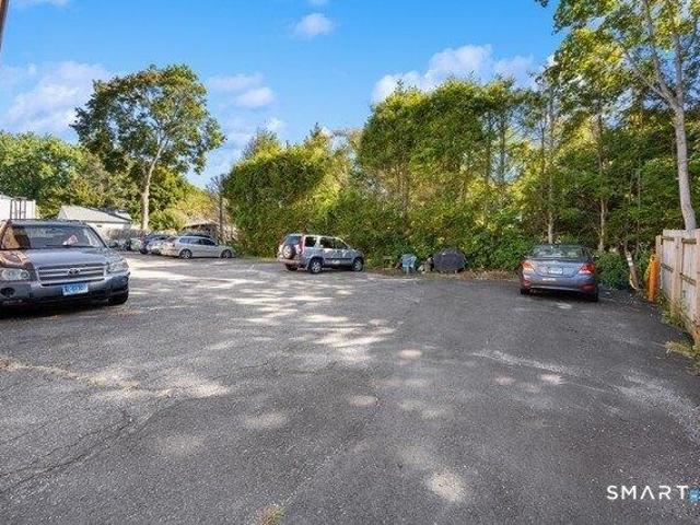 House for sale in Glen Ridge, Naugatuck