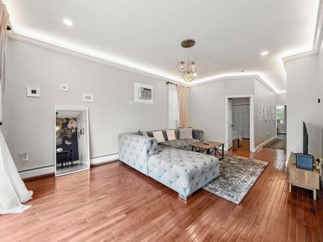 House for sale in Hudson, New Jersey
