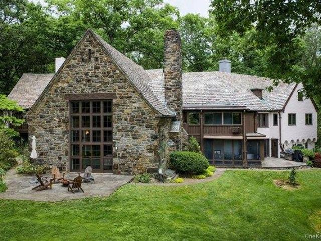 House for sale in Cortlandt Manor, New York