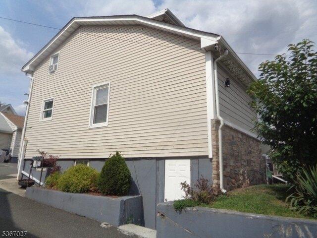 House for sale in Hillside, New Jersey