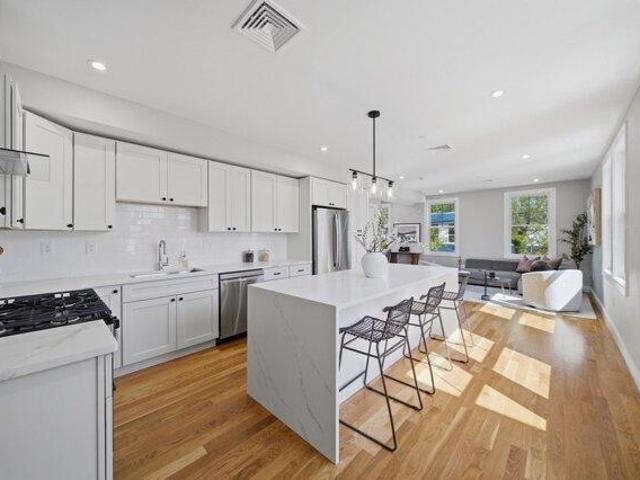 House for sale in Winter Hill, Somerville, Massachusetts, Somerville