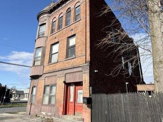 House for sale in Watervliet, New York