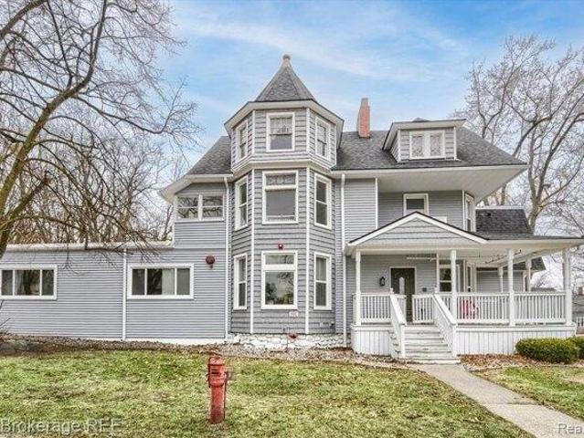 House for sale in Fenton, Michigan