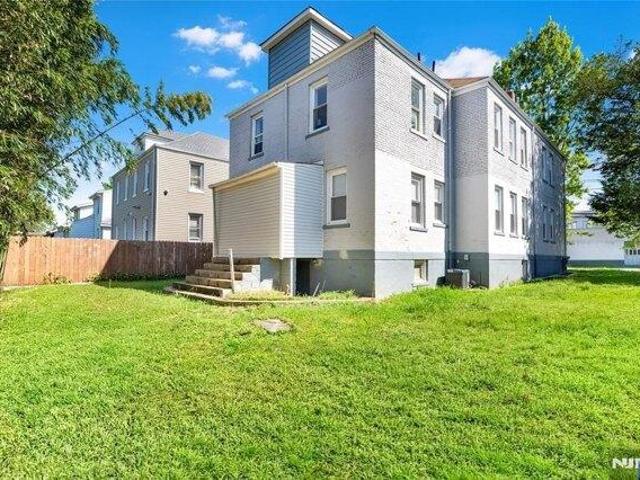 House for sale in Ridgefield Park, New Jersey