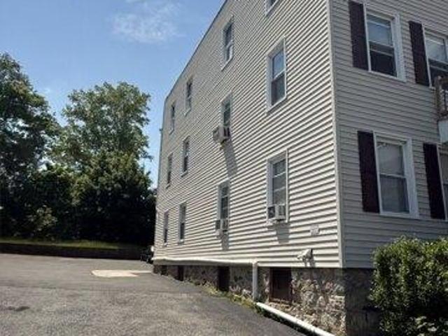 House for sale in Cos Cob, Connecticut