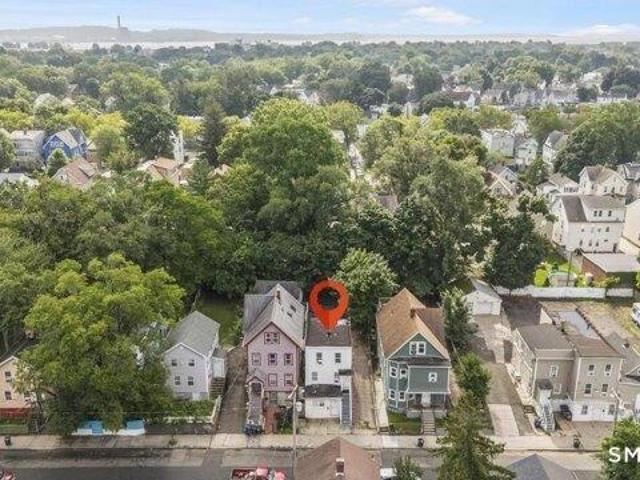 House for sale in The Hill, New Haven
