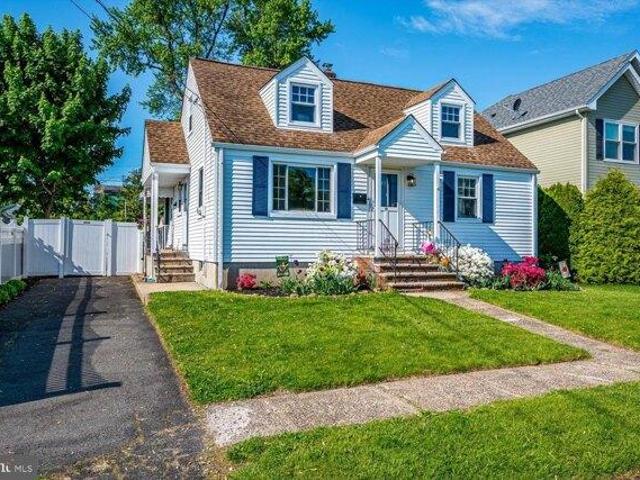 House for sale in Avenel, New Jersey