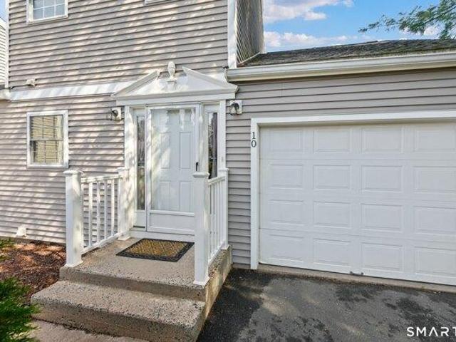 House for sale in Bloomfield, Connecticut
