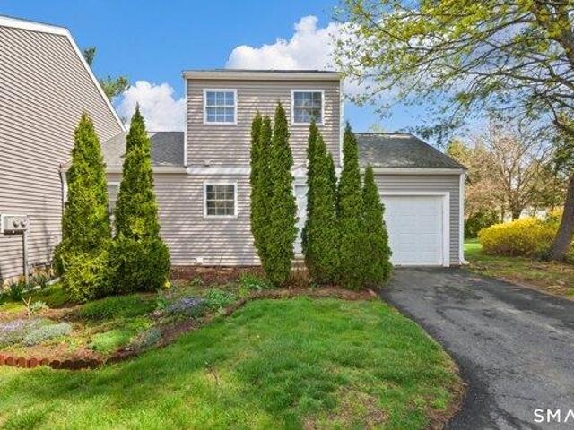 House for sale in Bloomfield, Connecticut
