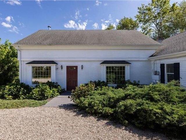 House for sale in Fort Ninigret, Charlestown
