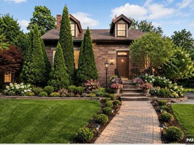 House for sale in Cresskill, Bergen County