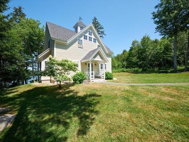 House for sale in Cushing, Maine