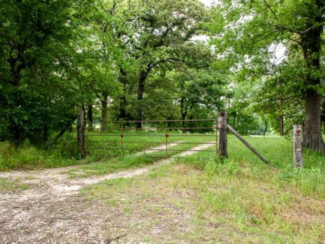 House for sale in Edgewood