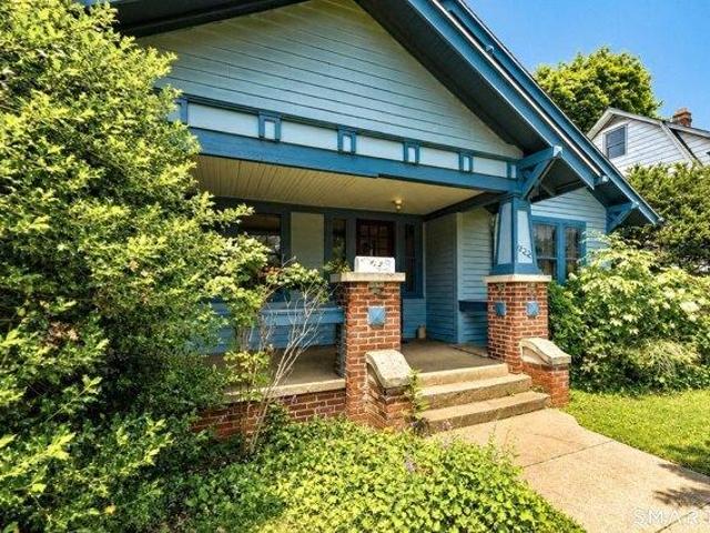 House for sale in Hamden, Connecticut