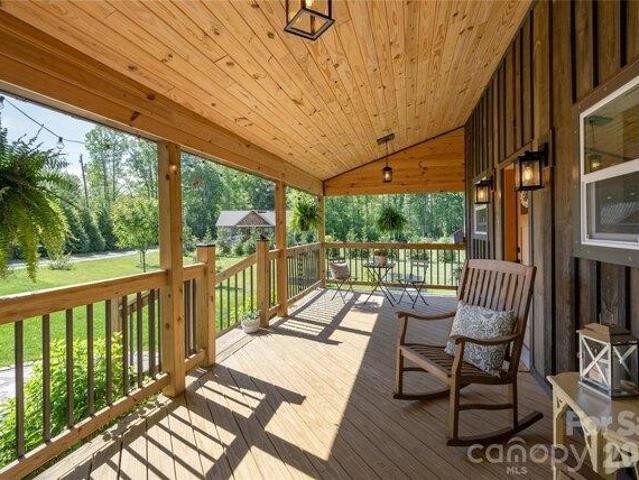 House for sale in Hendersonville, North Carolina