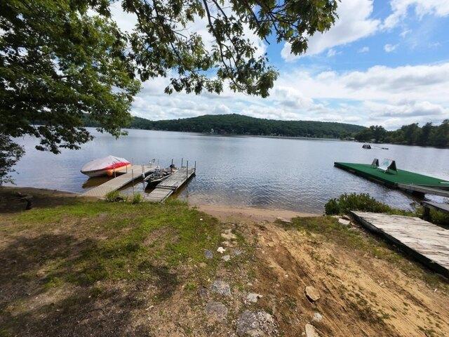 House for sale in Holland, Hampden County