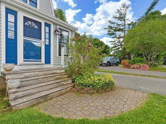 House for sale in Kingston, Massachusetts